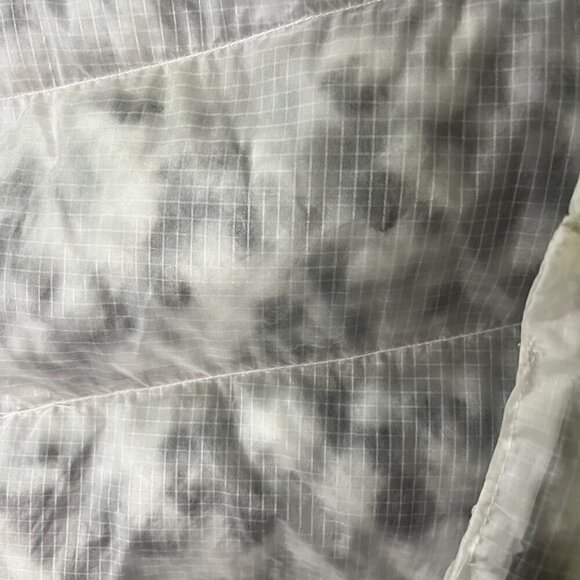 Nike Insulated Thermore Ecodown Fiber Scarf, Marble - Picture 5 of 11